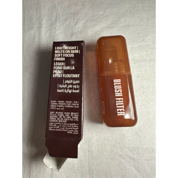 HUDA BEAUTY Blush Filter Soft Glow Liquid Blush Latte - light to medium - Picture 3 of 6